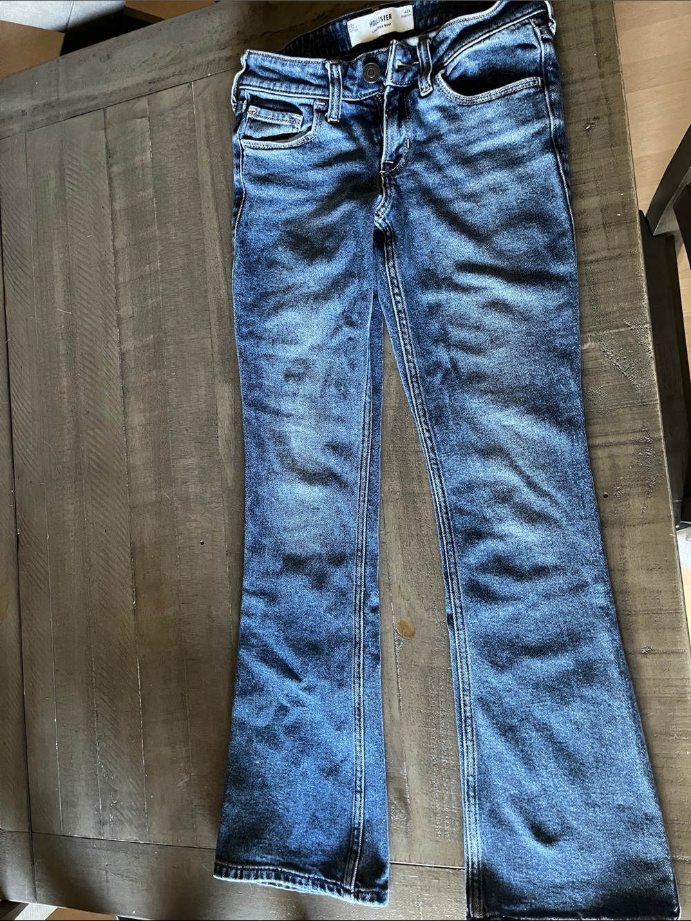 Hollister LowRise Boot Cut Medium Wash Jeans 00R/24